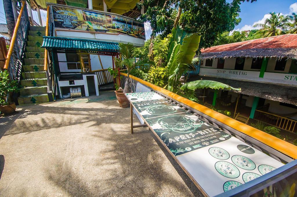 Jeepney Hostel And Kite Resort Balabag  Екстериор снимка