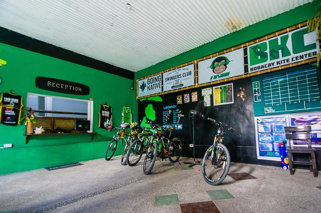 Jeepney Hostel And Kite Resort Balabag  Екстериор снимка