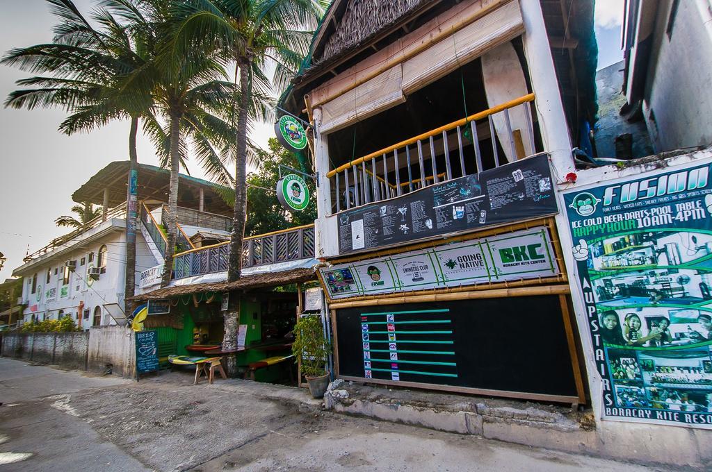 Jeepney Hostel And Kite Resort Balabag  Екстериор снимка