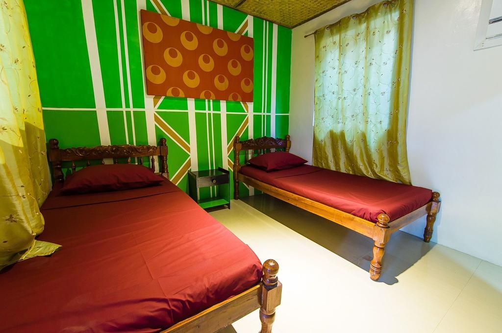 Jeepney Hostel And Kite Resort Balabag  Екстериор снимка