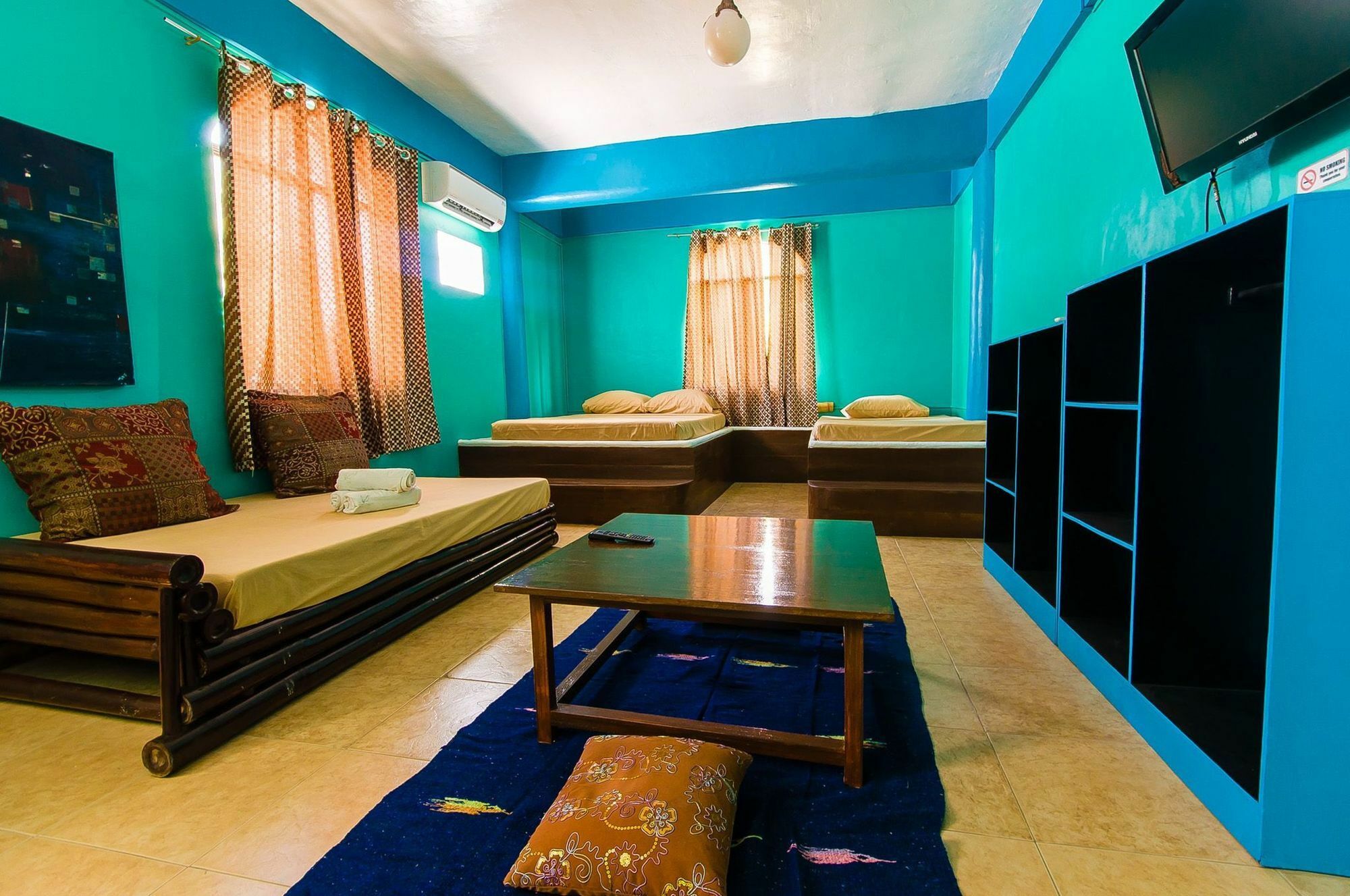 Jeepney Hostel And Kite Resort Balabag  Екстериор снимка