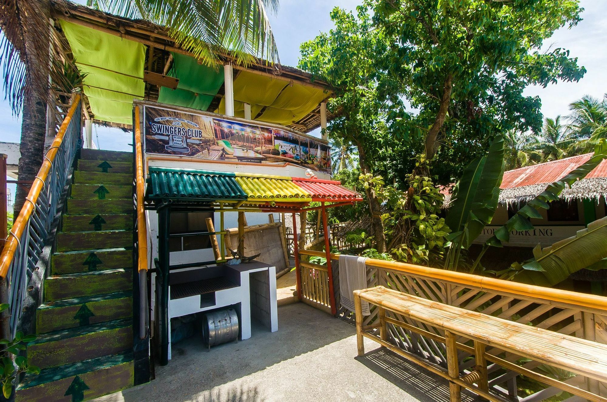 Jeepney Hostel And Kite Resort Balabag  Екстериор снимка