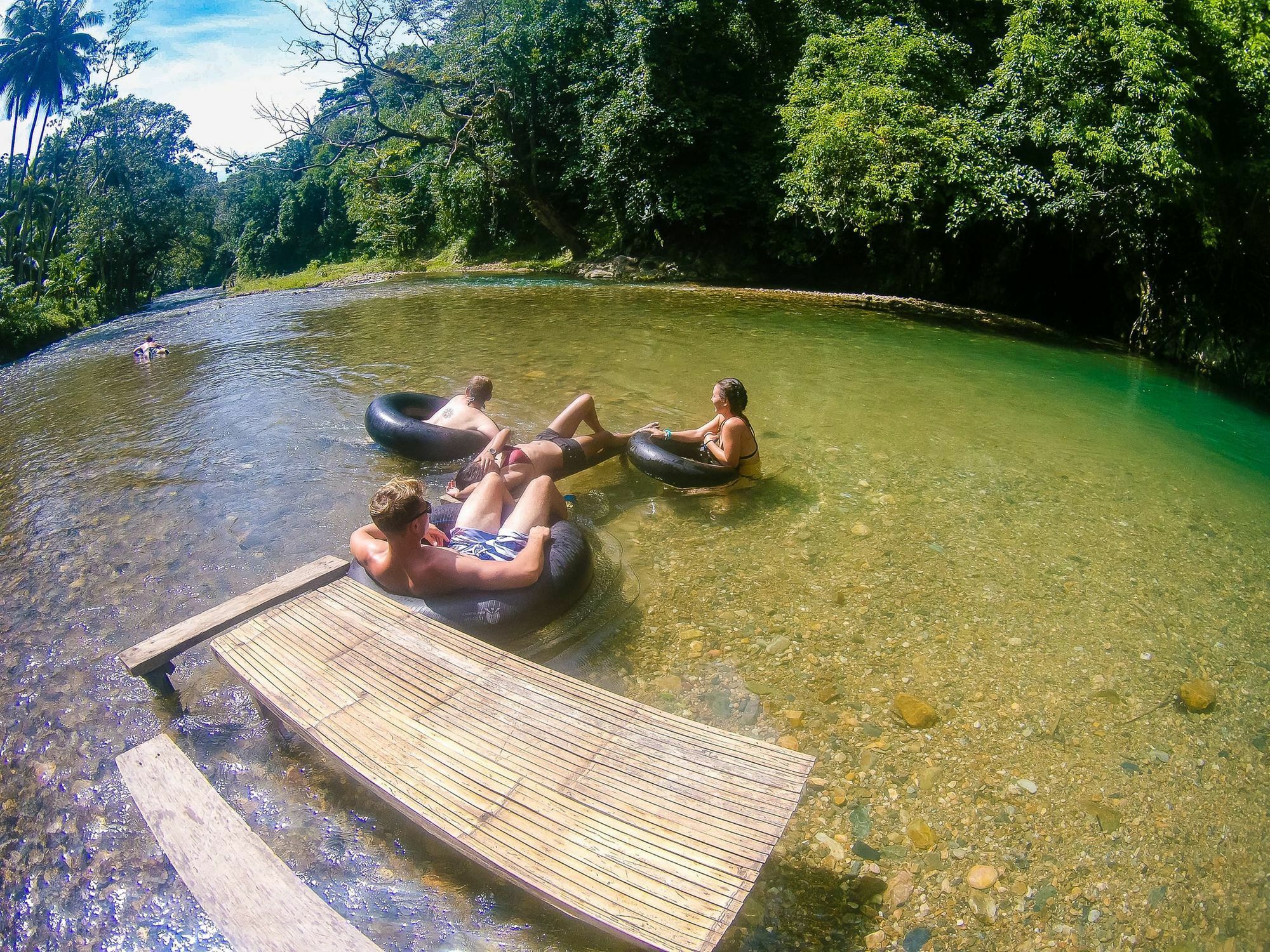 Jeepney Hostel And Kite Resort Balabag  Екстериор снимка